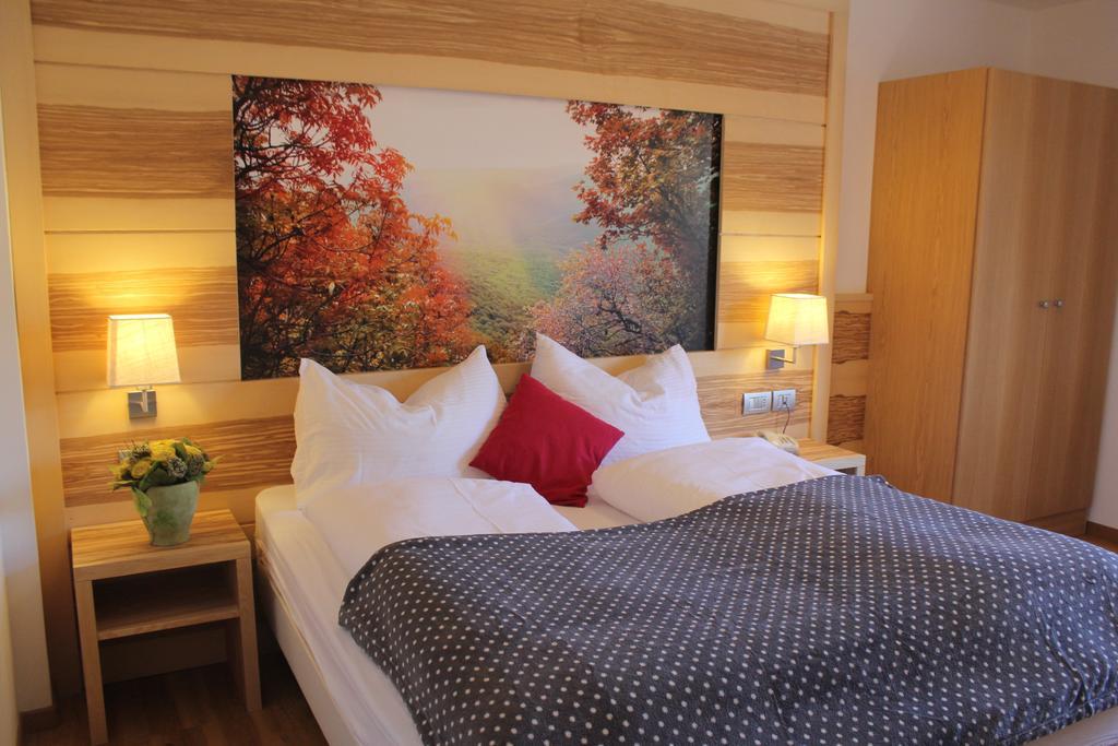 Hotel Pineta Baselga di Pine Room photo