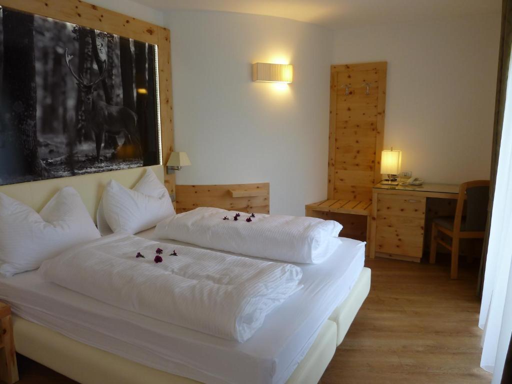 Hotel Pineta Baselga di Pine Room photo