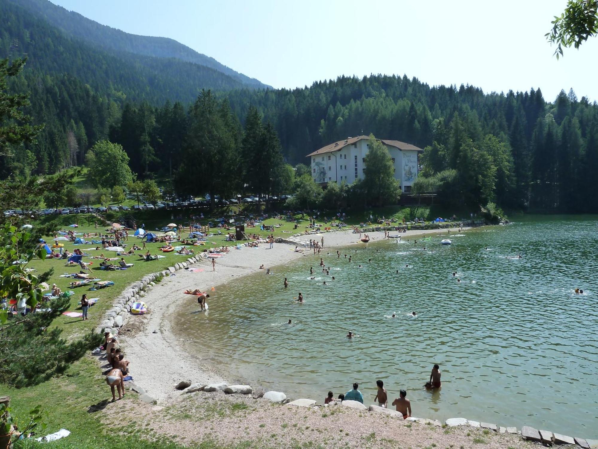 Hotel Pineta Baselga di Pine Exterior photo