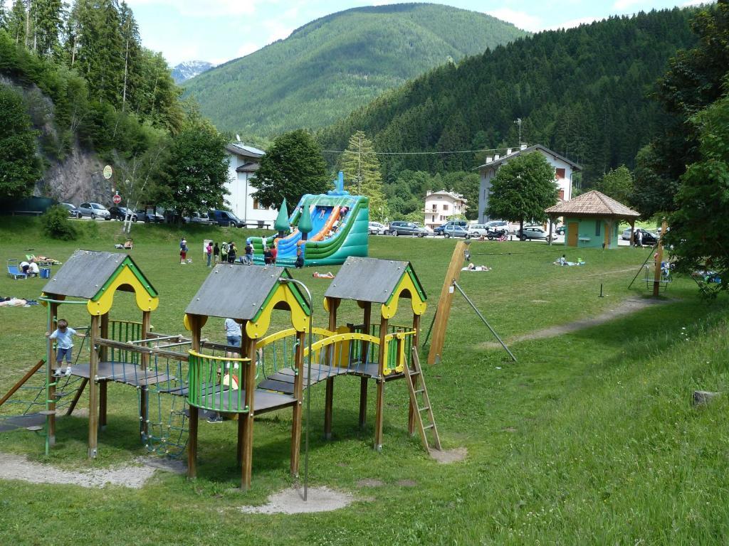 Hotel Pineta Baselga di Pine Exterior photo